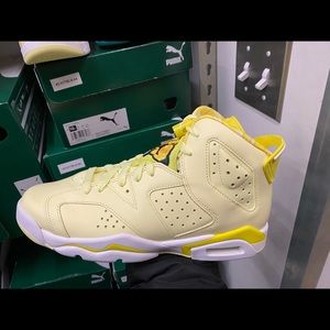 SOLD Jordan retro 6 citron